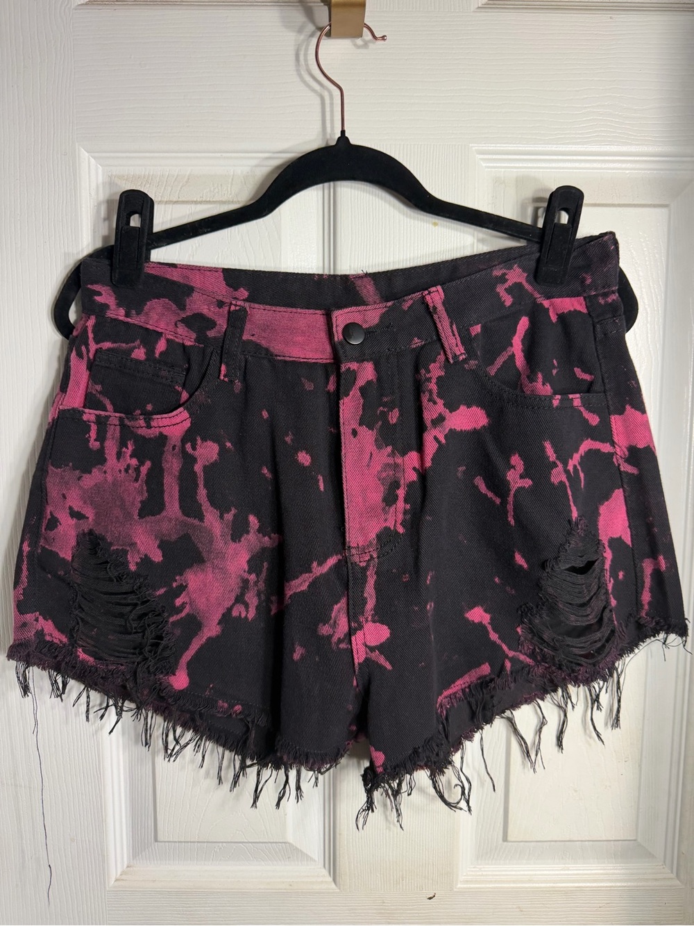 ROMWE Black and Pink Tie-Dye Distressed Denim Shorts - XL - 12